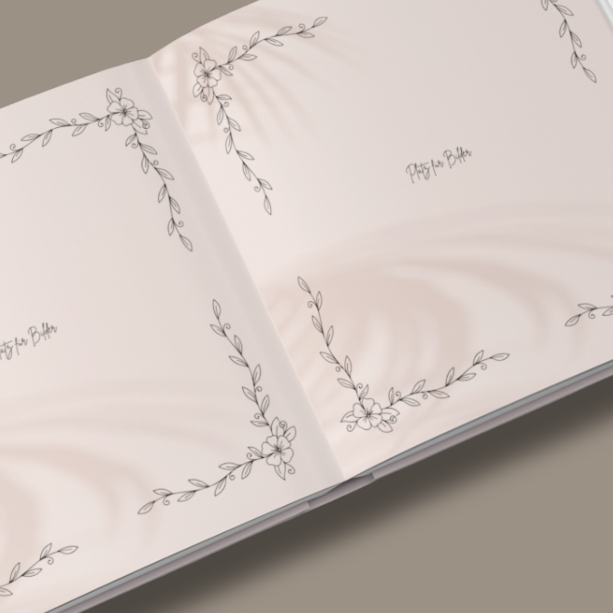 Aufgeschlagenes Junggesellenabschied-Gästebuch mit einer Doppelseite für Fotos und gemeinsame Erinnerungen