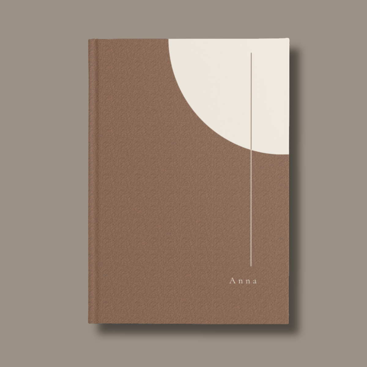 ARCO Notizbuch A5 in Cognac und Creme mit personalisiertem Namen auf minimalistischem Hardcover