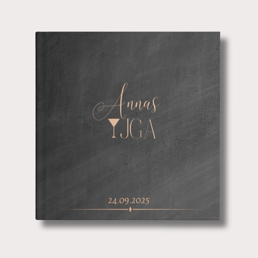 Personalisiertes JGA Gästebuch mit Namen und Datum, elegantes schwarzes Hardcover mit goldähnlicher Typo im Aquarell-Design.