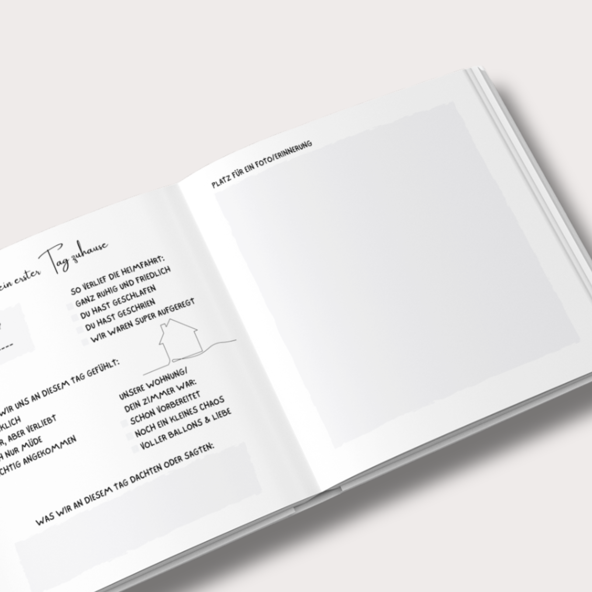 Innenseite aus einem Babyalbum zum Ausfüllen mit Meilenstein-Fragen auf der linken Seite und Platz für ein Foto auf der rechten Seite, schlichtes und übersichtliches Layout
