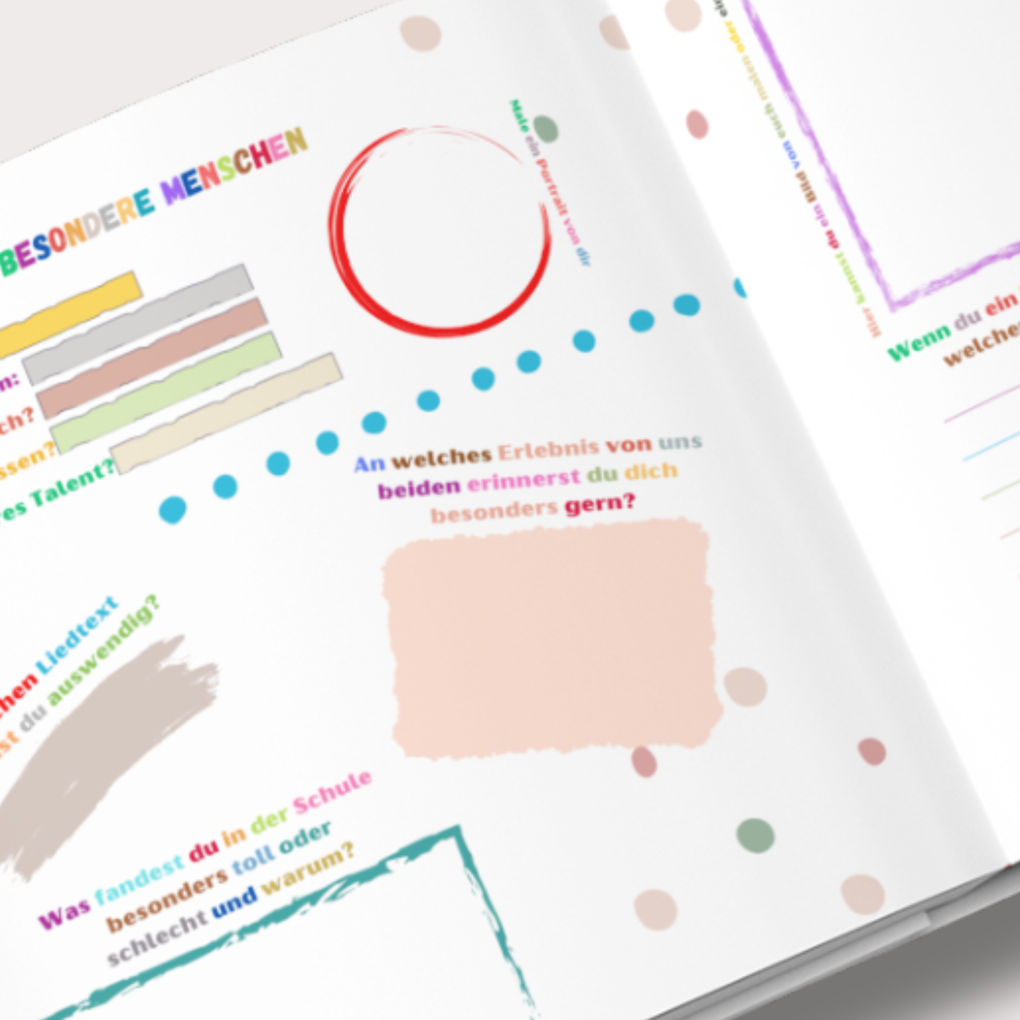 Einblick in ein Familienbuch zum Ausfüllen und Gestalten für Kinder und ihre Familie