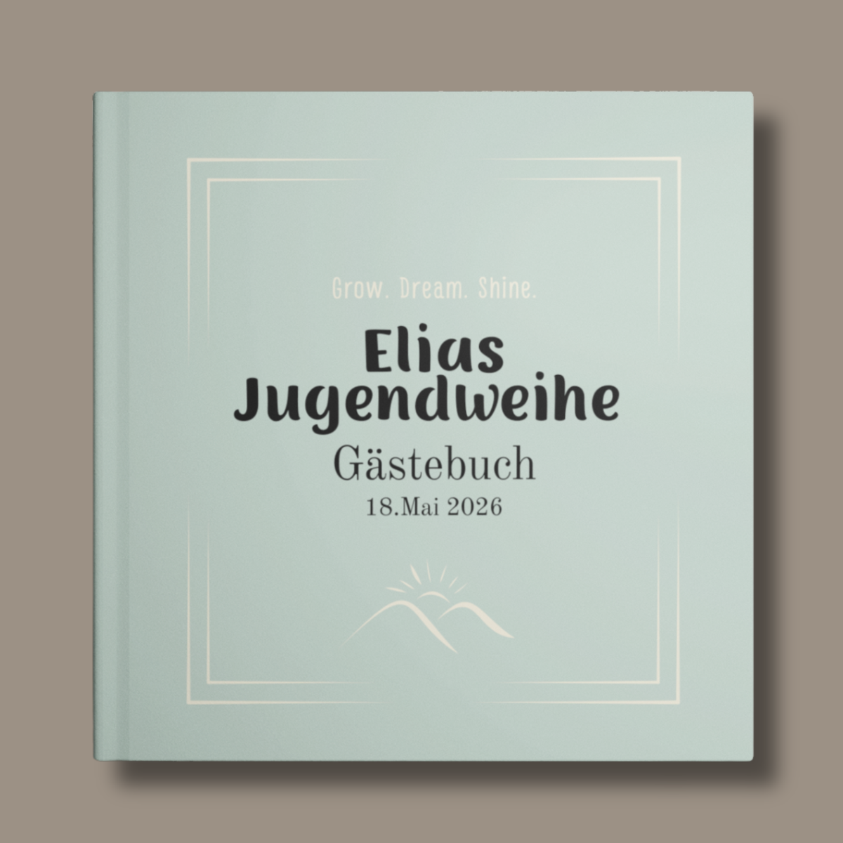 Personalisiertes Jugendweihe-Gästebuch in Mintgrün mit Name und Datum auf dem Cover