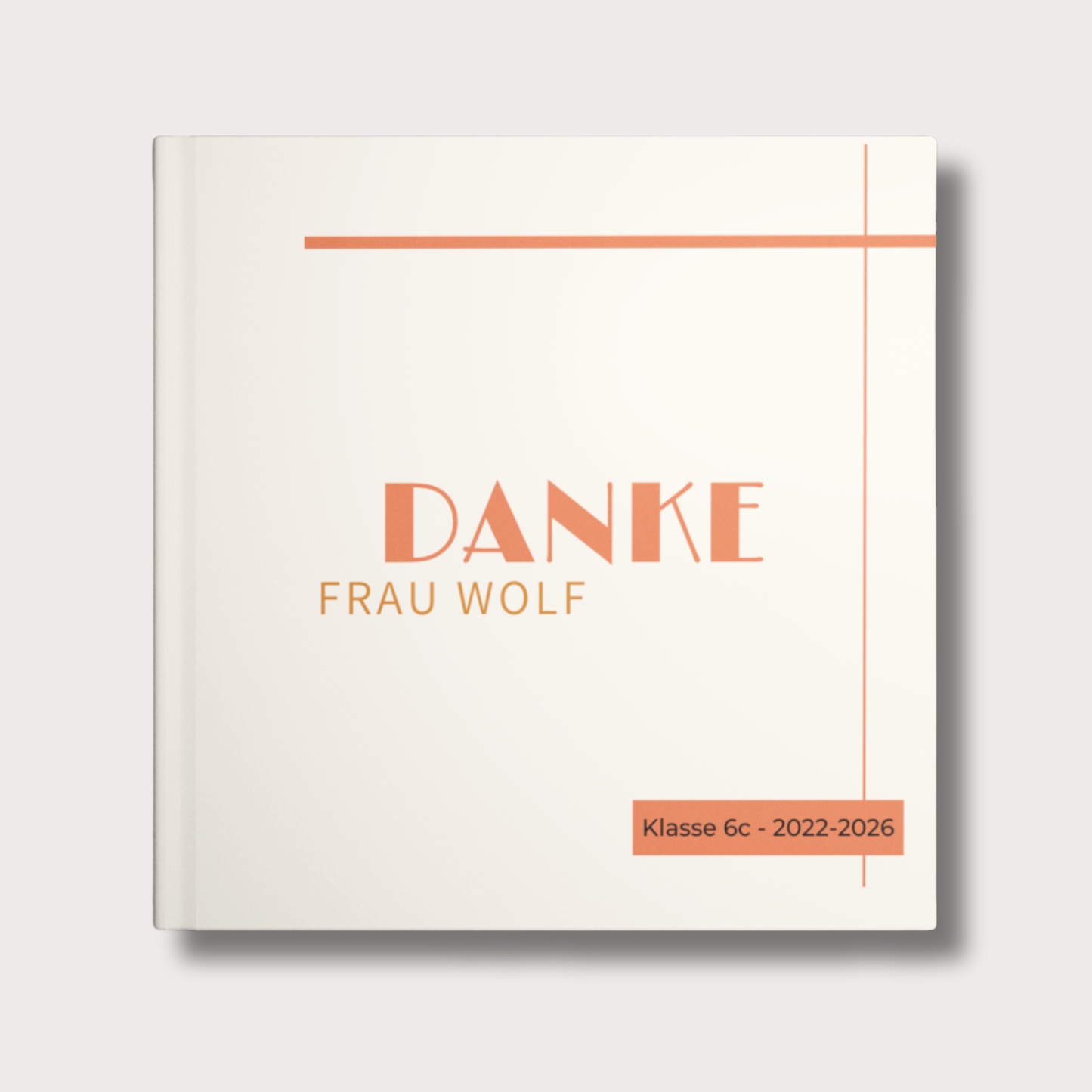 Minimalistisches Gästebuch für Personalisiertes Abschiedsbuch für Lehrer im minimalistischen Apricot-Design mit modernem Layout, Hardcover und individuellem Namen auf dem Cover.