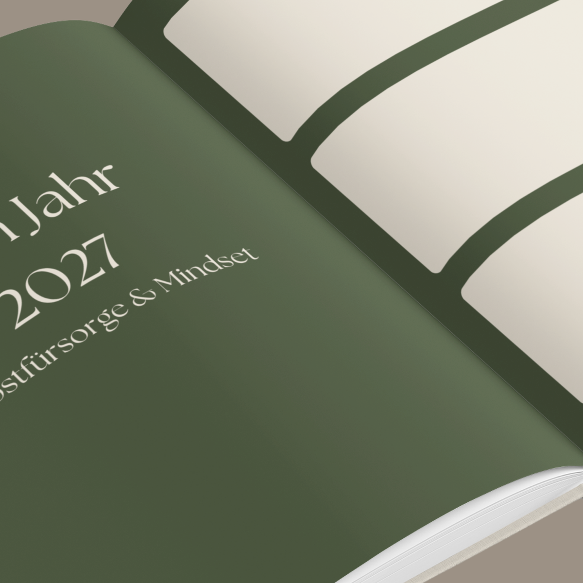 Mira Vision Book 2027 – Gestaltete Buchseiten zur Selbstreflexion und Zukunftsplanung